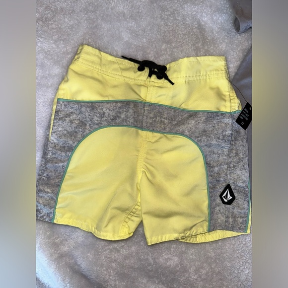 NWT Volcom Toddler Swim Set - Picture 3 of 6